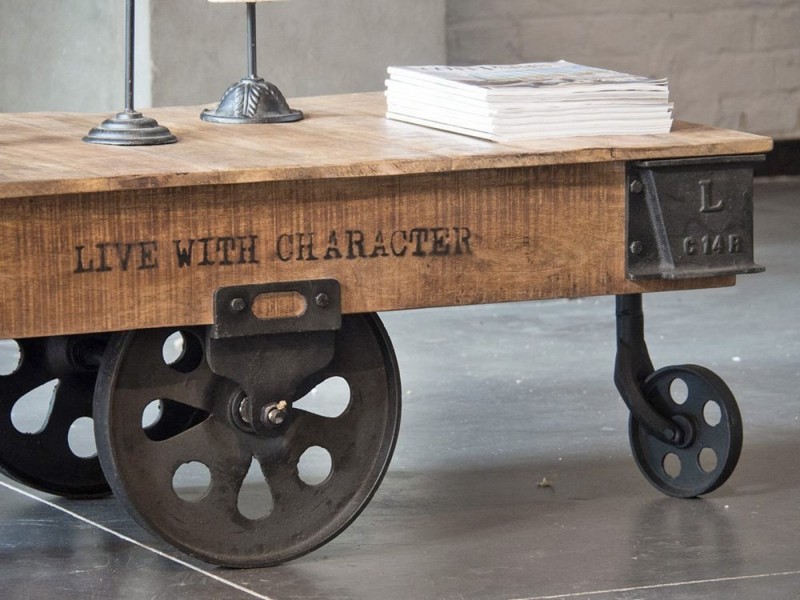 Lage industriële tafel zwarte afwerking