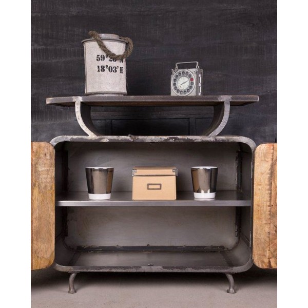 Industriële dressoir van Scandinavische inspiratie