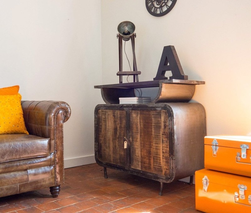 Industriële dressoir van Scandinavische inspiratie