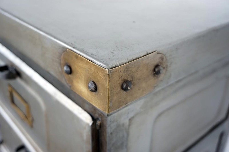 Industriële kleppenkast