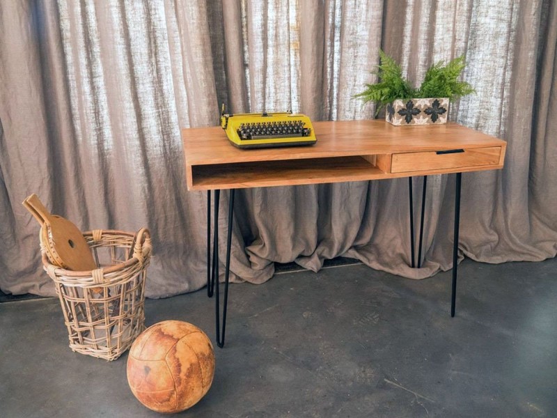 Scandinavisch Bureau CLIP