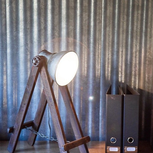 Industriële schraaglamp