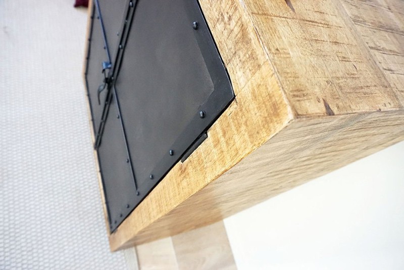 Klein houten en metalen dressoir - Brooklyn