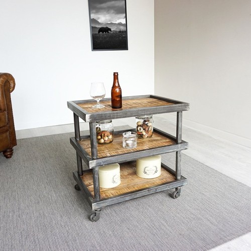 Industriële serveertafel met 3 draagvlakken