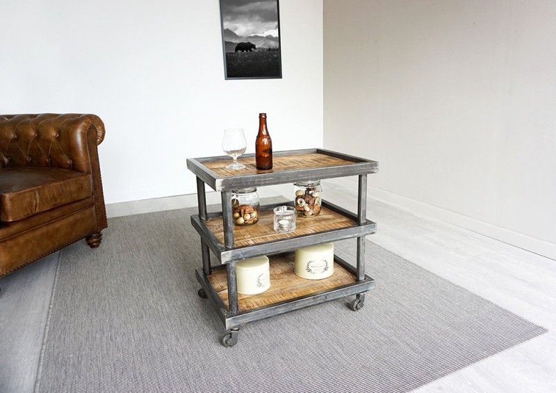 Industriële serveertafel met 3 draagvlakken