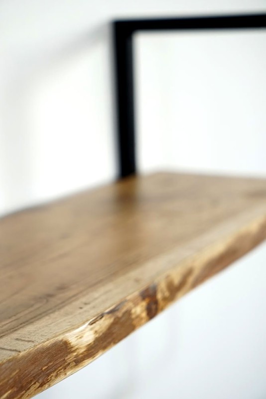 Metalen kapstok met 7 haken en 1 massief houten plank
