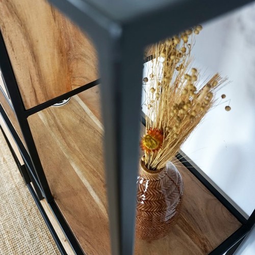Industriële boekenplank van hout en metaal met deuren