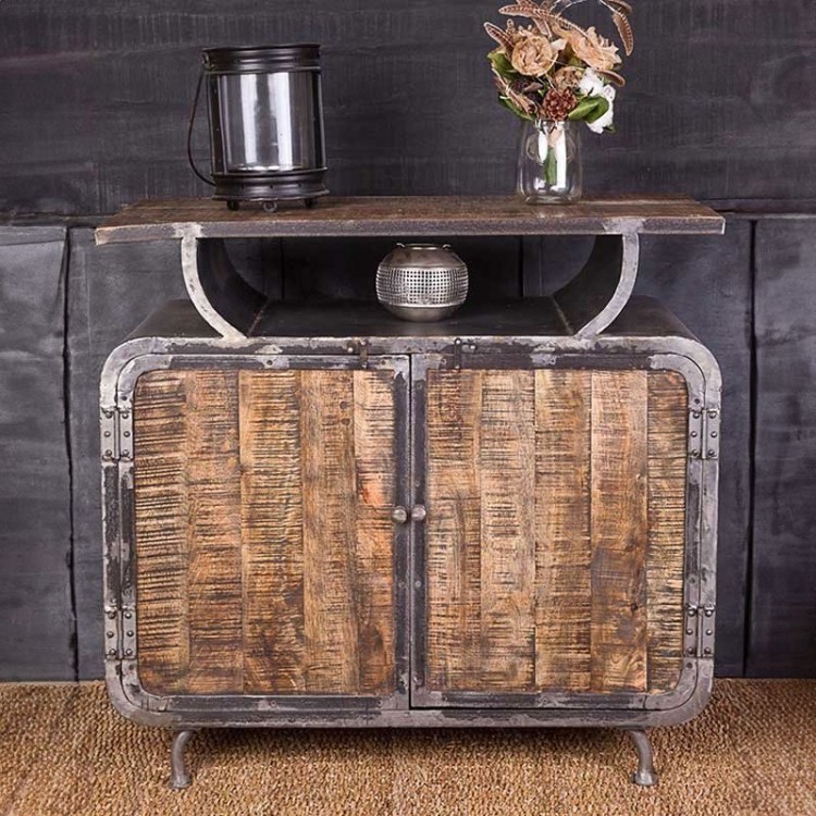 Industriële dressoir van Scandinavische inspiratie