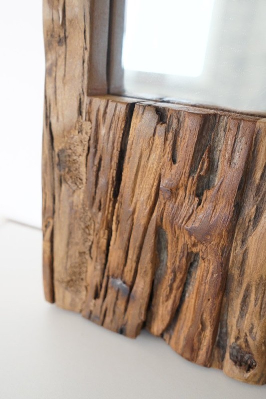 Rechthoekige spiegel van ruw hout 25 x 90 cm