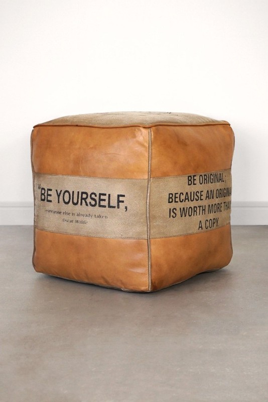 Industriële poef in leer "Be Yourself"
