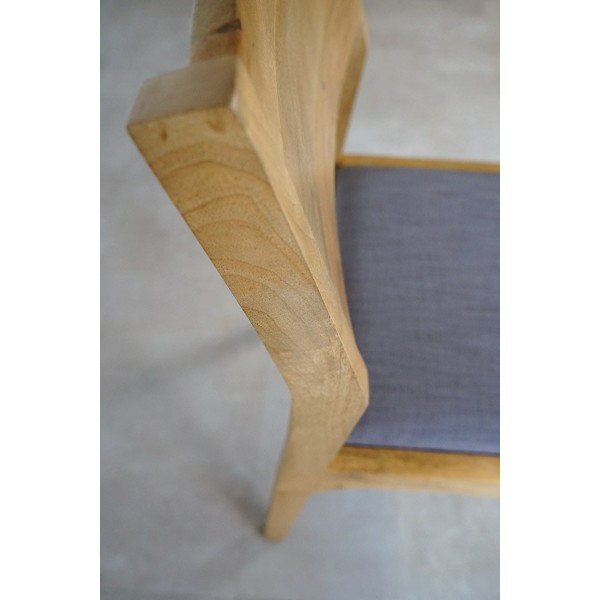 Stoel van naturel hout en grijze stof - Elegance