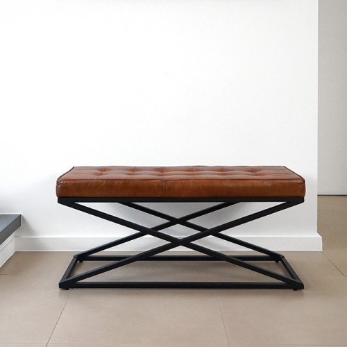 Banc en bois et cuir naturel