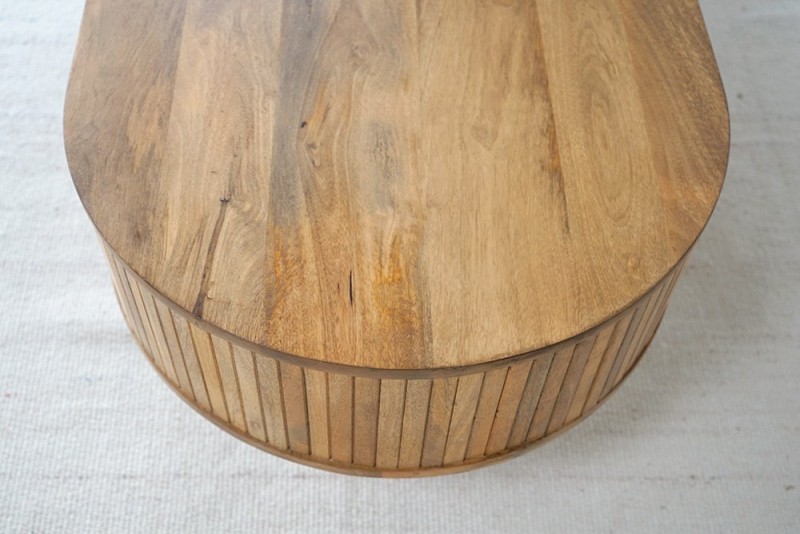 Massief houten salontafel met messing poten - Umami