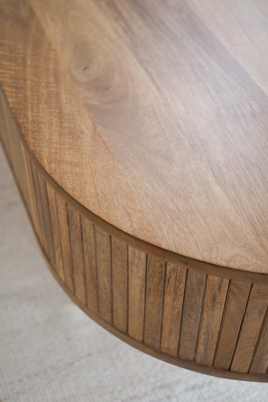 Massief houten salontafel met messing poten - Umami
