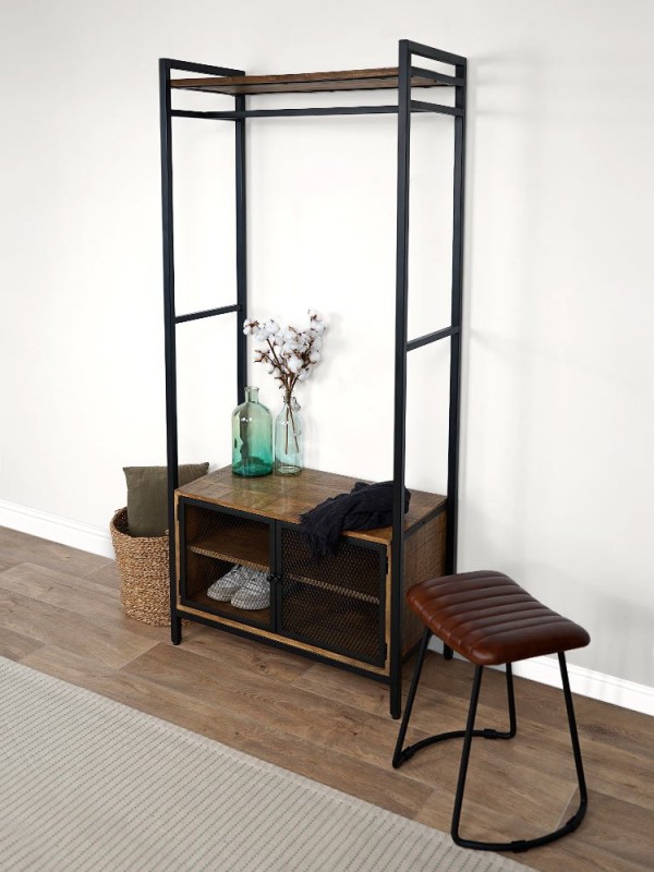 Entree garderobe met kapstok