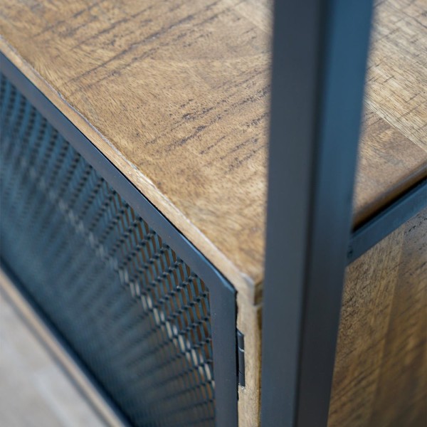 Legplank met kast met open deur