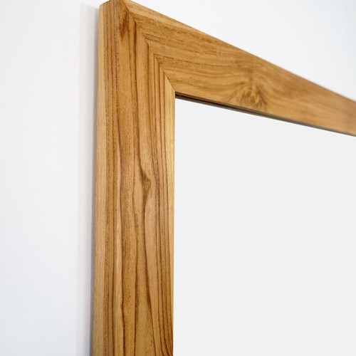 70 cm vierkante spiegel met massief teakhouten lijst