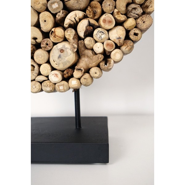 Decoratief object in teruggewonnen teakhout
