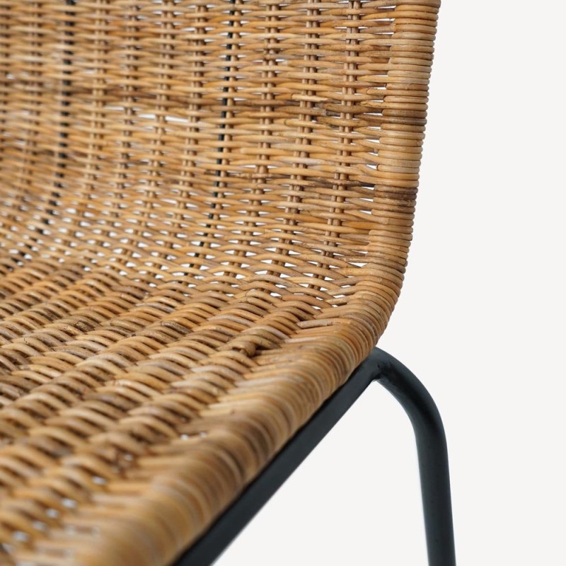 Natuurlijke rotan stoel met zwarte metalen poten - Ananda